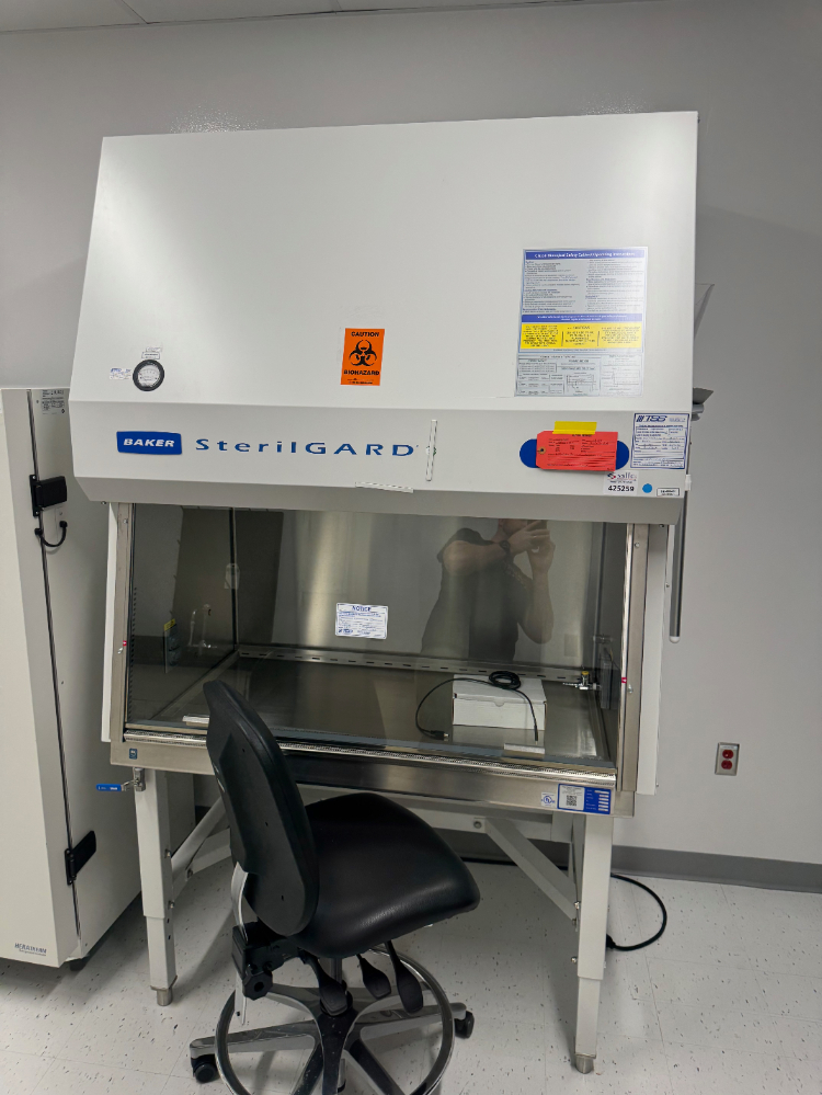 Image of Baker SterilGARD 4' BioSafety Cabinet